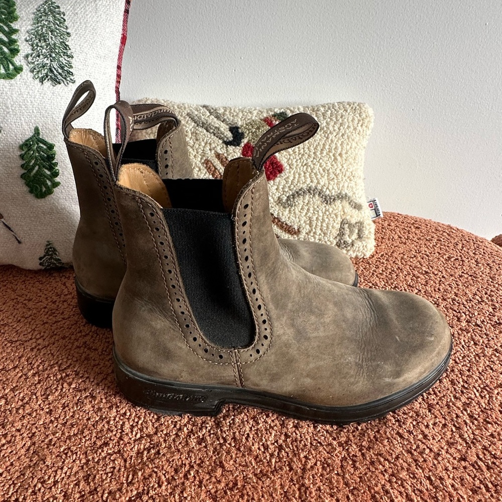 Good condition Blundstone Original High Top Boots